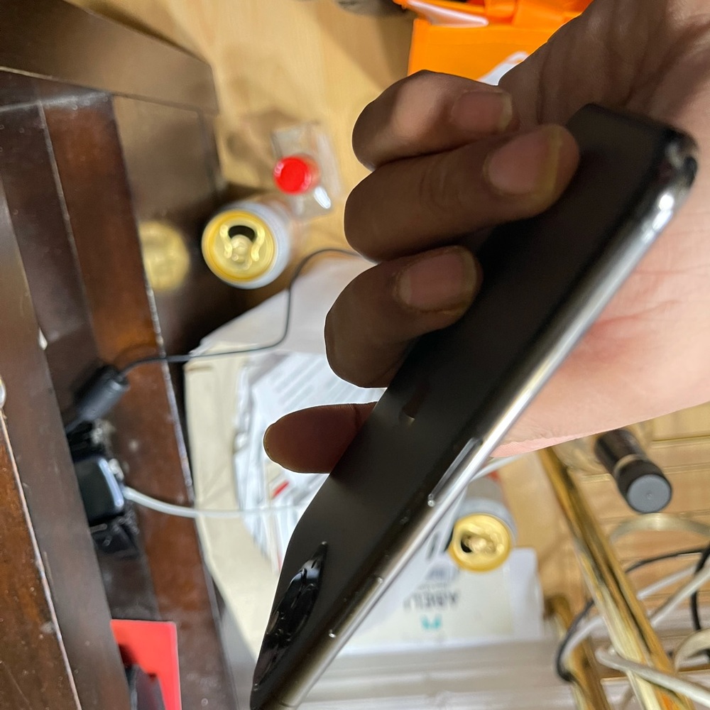 IPHONE 8 PLUS - Picture 2 of 7